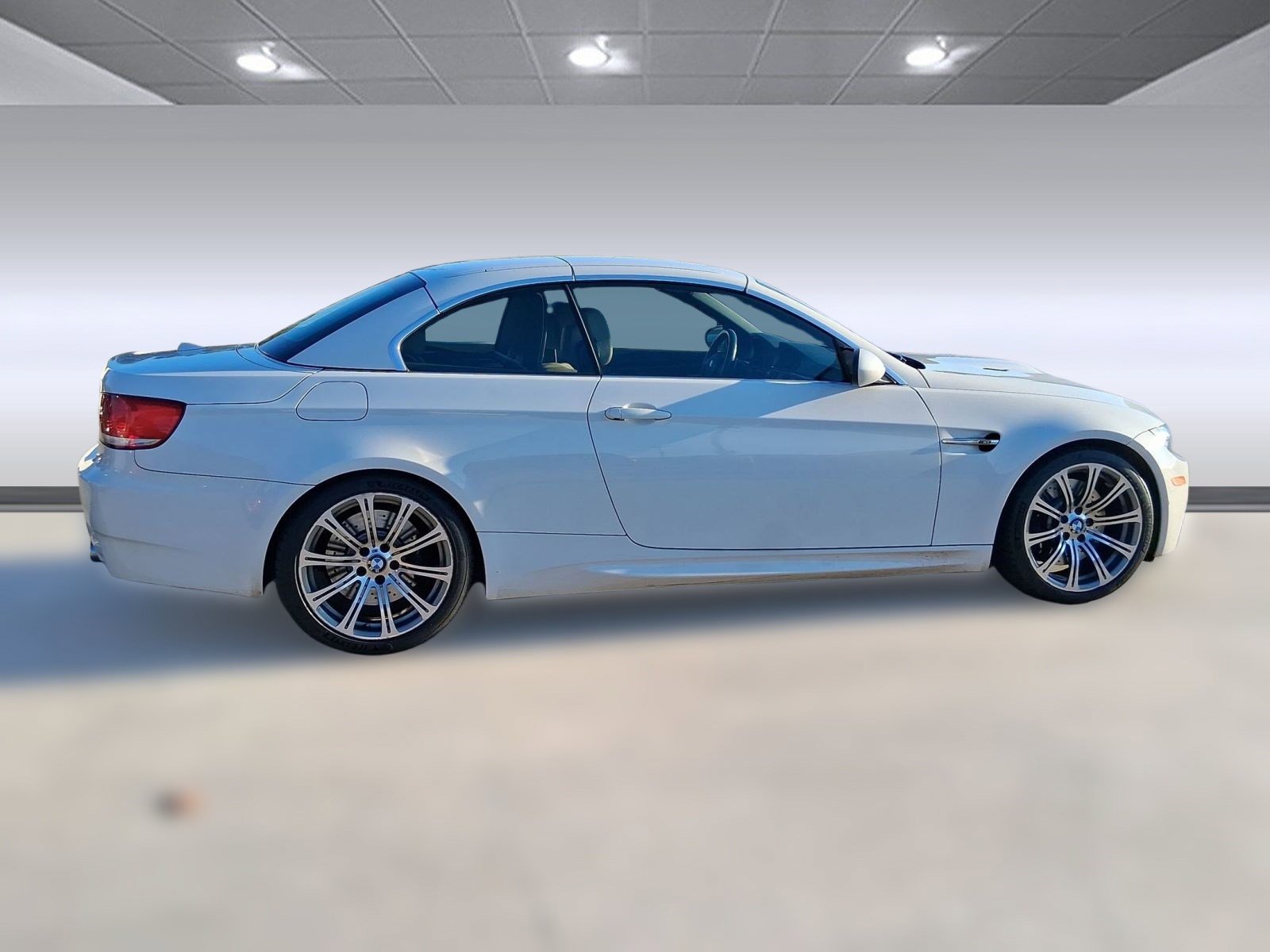 Used 2010 BMW M3 Convertible image 7