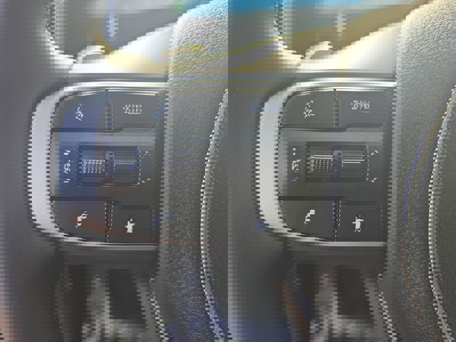 Used 2025 Kia Sportage SX Prestige image 19