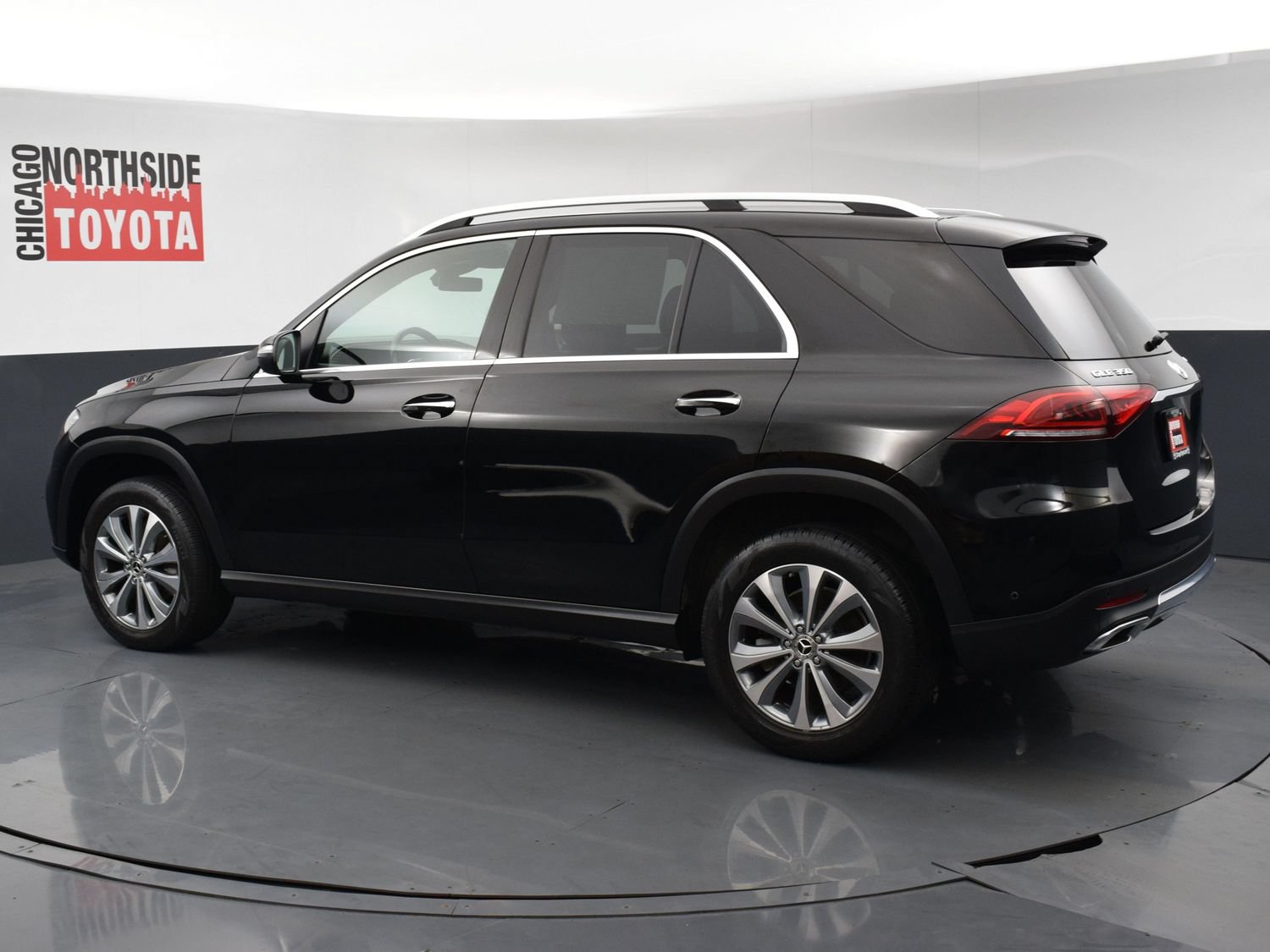 Used 2020 Mercedes-Benz GLE 350 4MATIC image 2