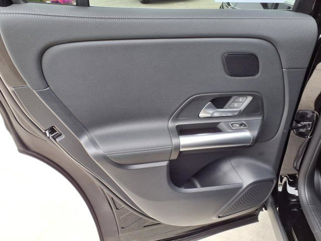 Used 2025 Mercedes-Benz GLA 250 image 16