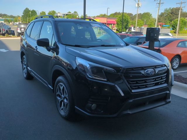Used 2023 Subaru Forester Premium AWD/4WD image 6