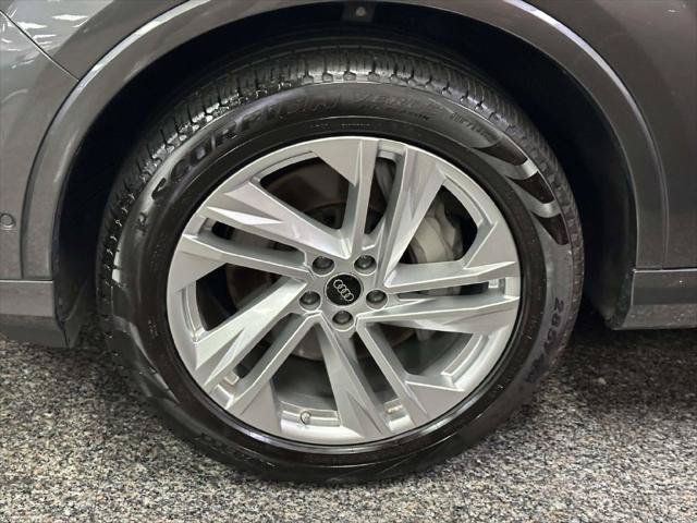 Used 2023 Audi Q7 3.0T Premium w/ Convenience Package AWD/4WD image 7