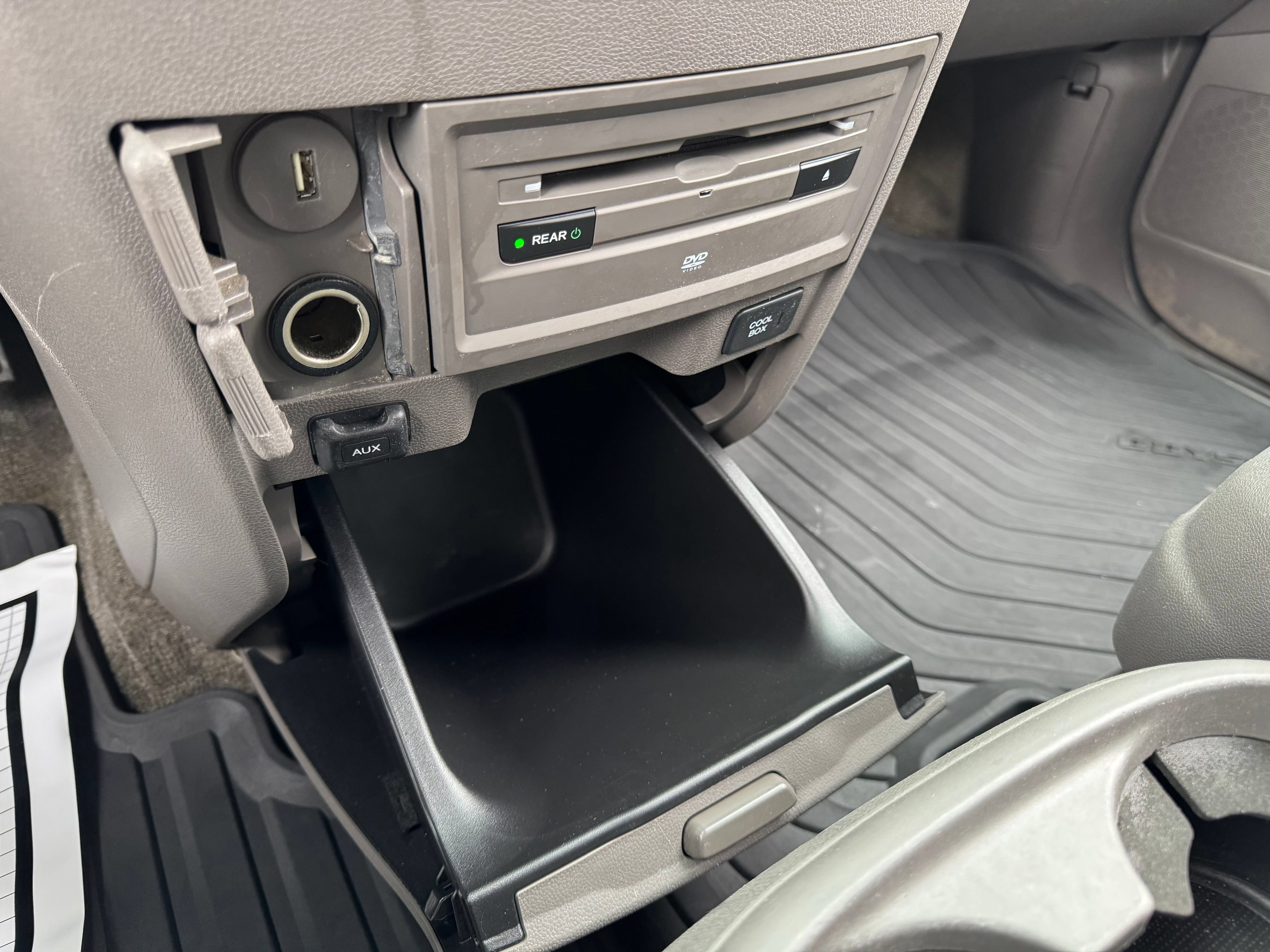 Used 2014 Honda Odyssey Touring Elite image 46