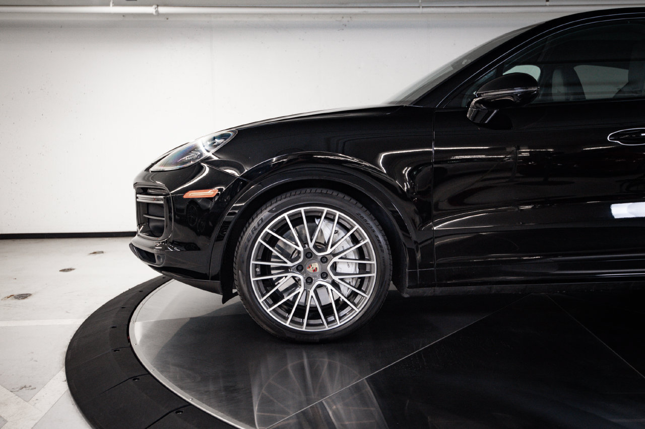 Certified 2020 Porsche Cayenne Turbo AWD/4WD image 11
