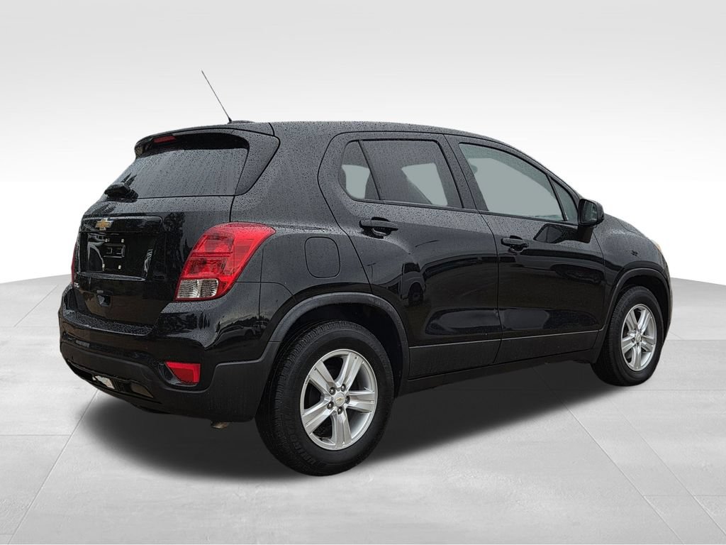 Used 2020 Chevrolet Trax LS w/ Tint and Cruise Package FWD image 6