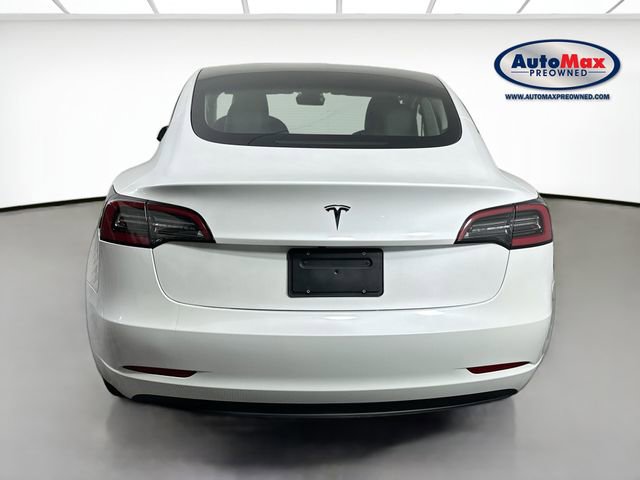 Used 2023 Tesla Model 3 Standard Range image 8