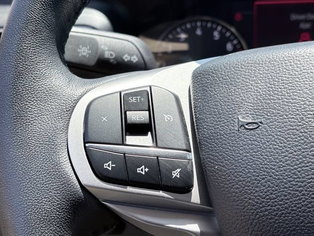 Used 2024 Ford Explorer XLT w/ Equipment Group 202A AWD/4WD image 13