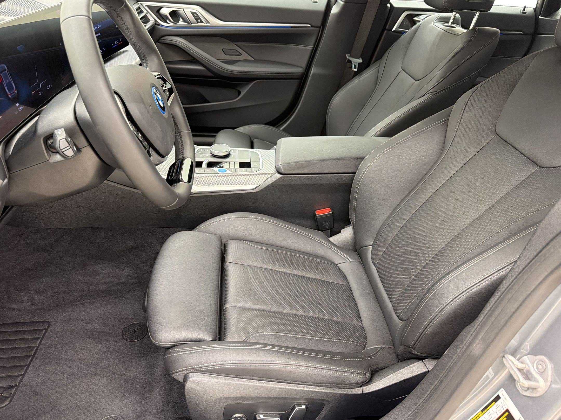 Used 2025 BMW i4 eDrive40 w/ Premium Package RWD image 5