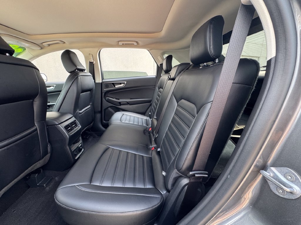 Used 2024 Ford Edge SEL w/ Convenience Package AWD/4WD image 32