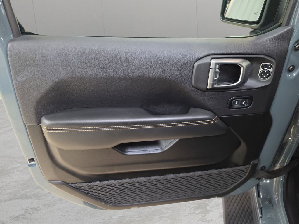 Certified 2025 Jeep Wrangler Unlimited Sahara image 14