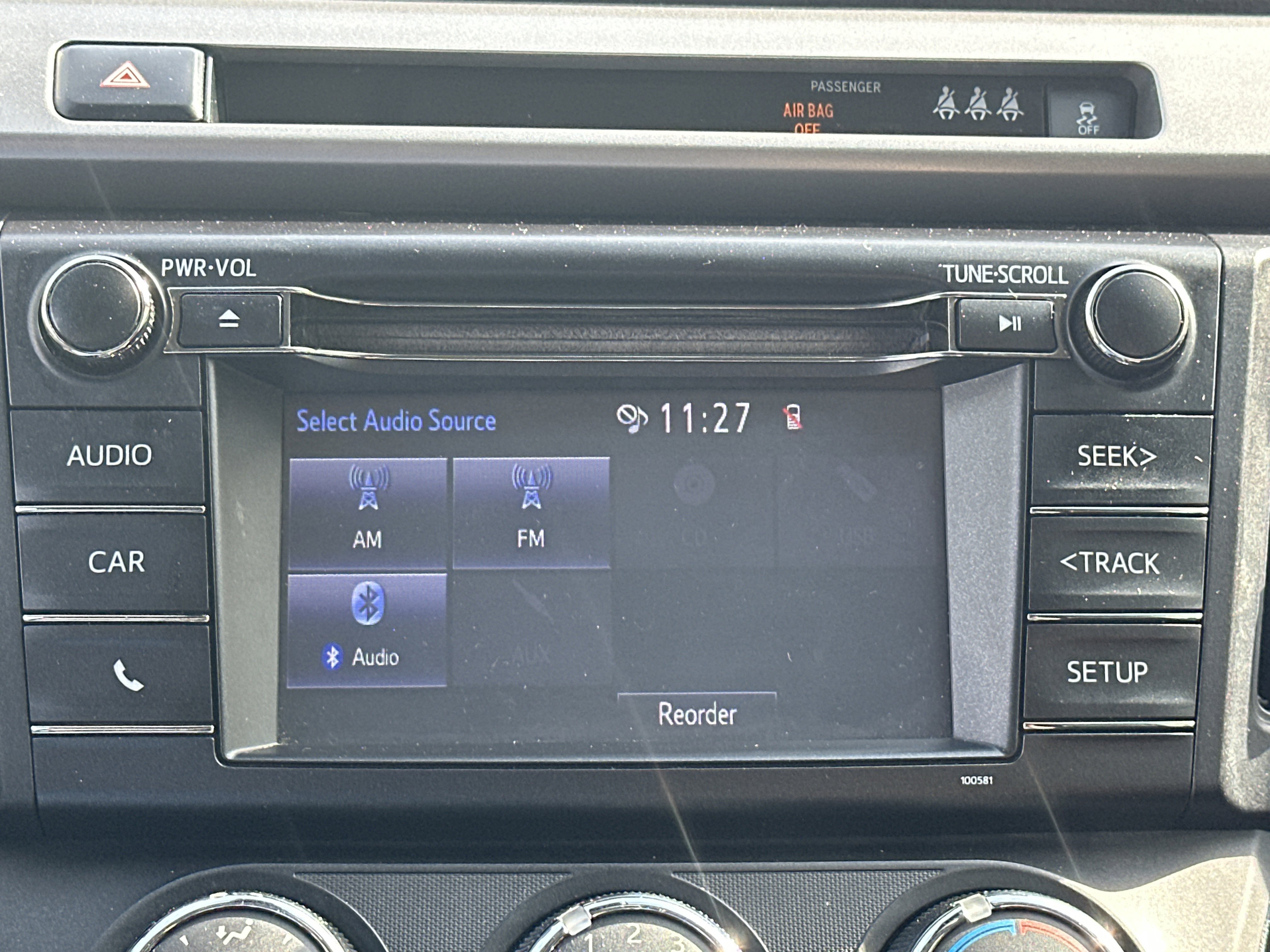 Used 2018 Toyota RAV4 LE image 23