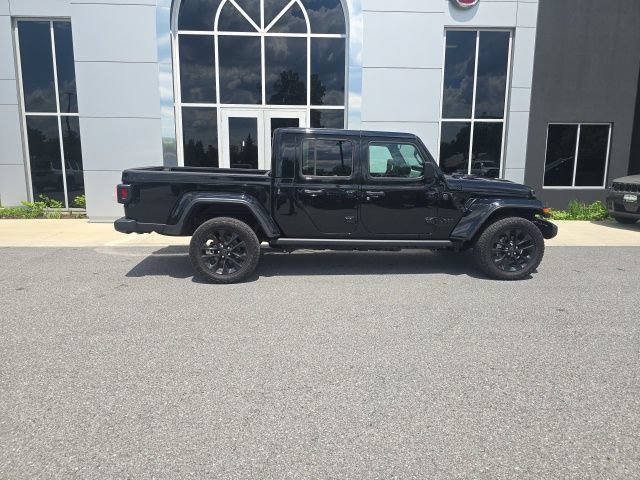 Used 2025 Jeep Gladiator Sport AWD/4WD image 8