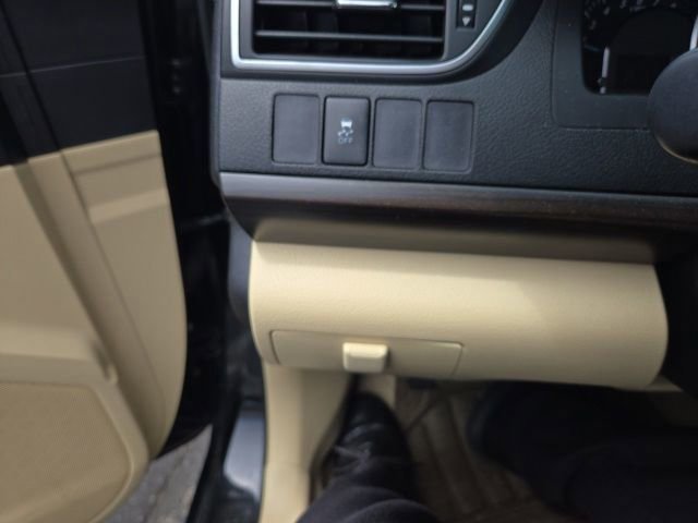 Used 2015 Toyota Camry LE FWD image 13