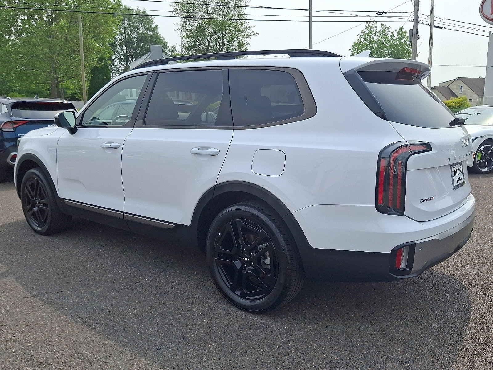 Used 2023 Kia Telluride EX X-Line image 4