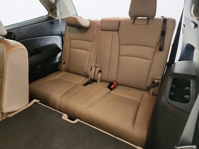 Used 2018 Honda Pilot Touring image 24