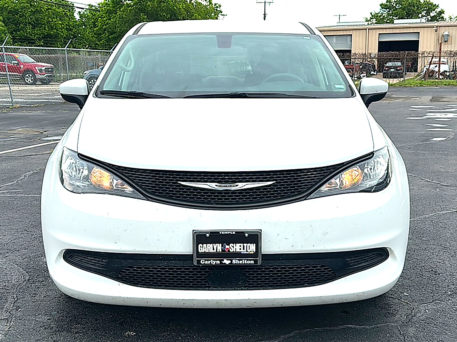 Used 2022 Chrysler Voyager LX FWD image 9