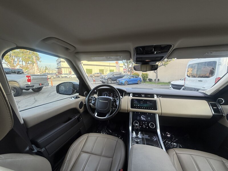 Used 2019 Land Rover Range Rover Sport SE AWD/4WD image 31