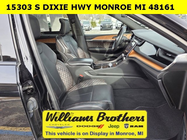 Used 2023 Jeep Grand Cherokee L Summit image 12