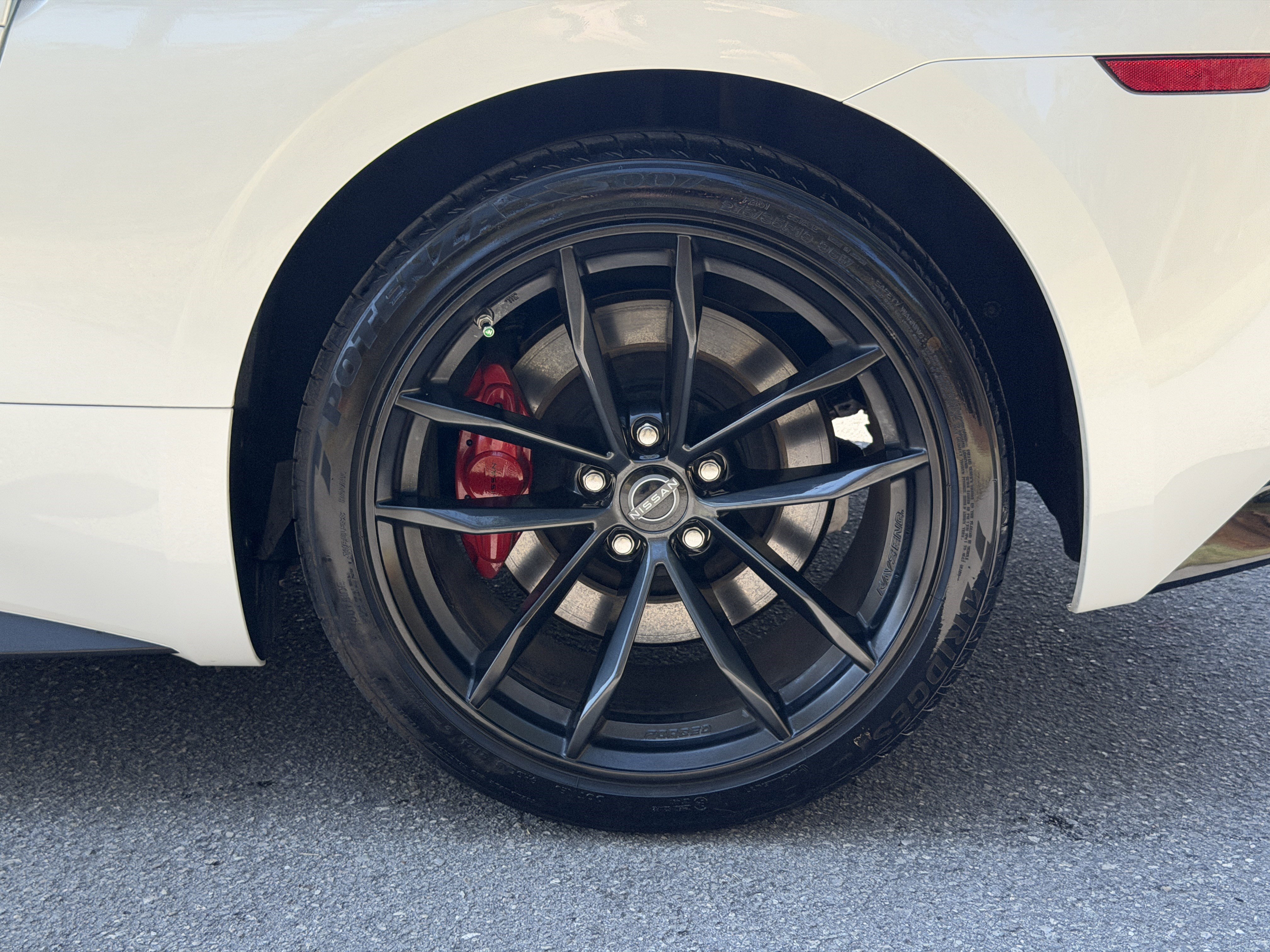 Used 2024 Nissan Z Performance w/ Floor Mat Package RWD image 11