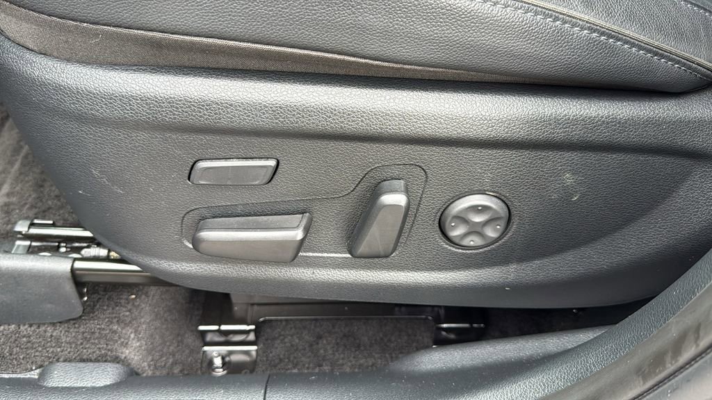 Used 2022 Hyundai Santa Fe Limited image 28