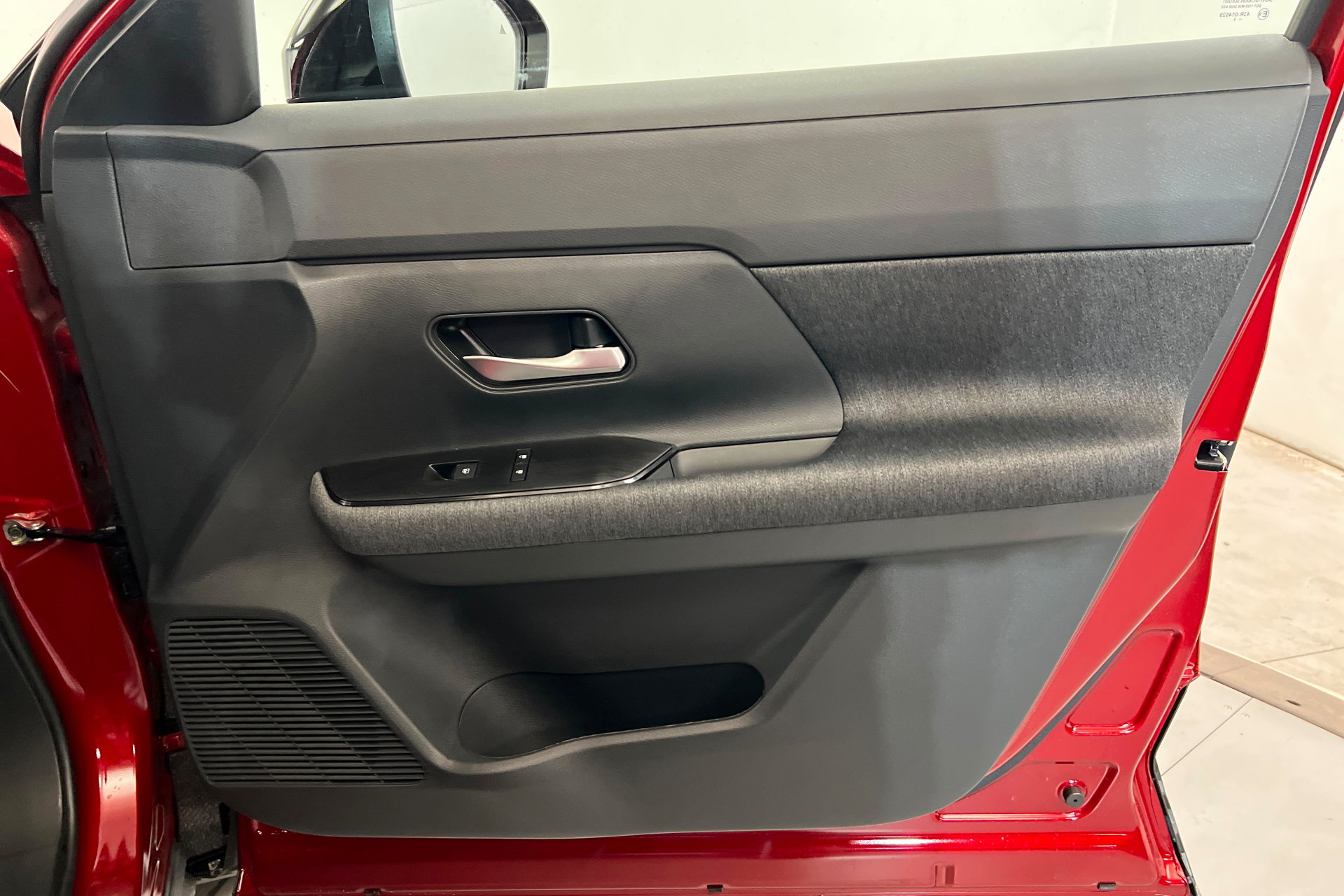 New 2026 Nissan Kicks SV w/ Cold Weather Package FWD image 25