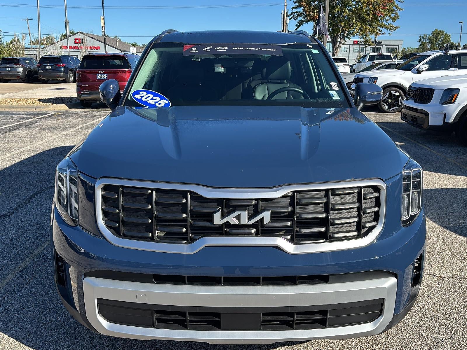 Certified 2025 Kia Telluride S FWD image 2