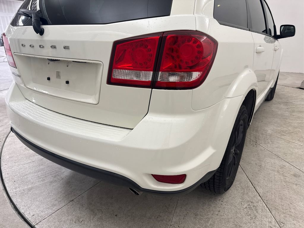 Used 2019 Dodge Journey SE w/ Connectivity Group FWD image 19
