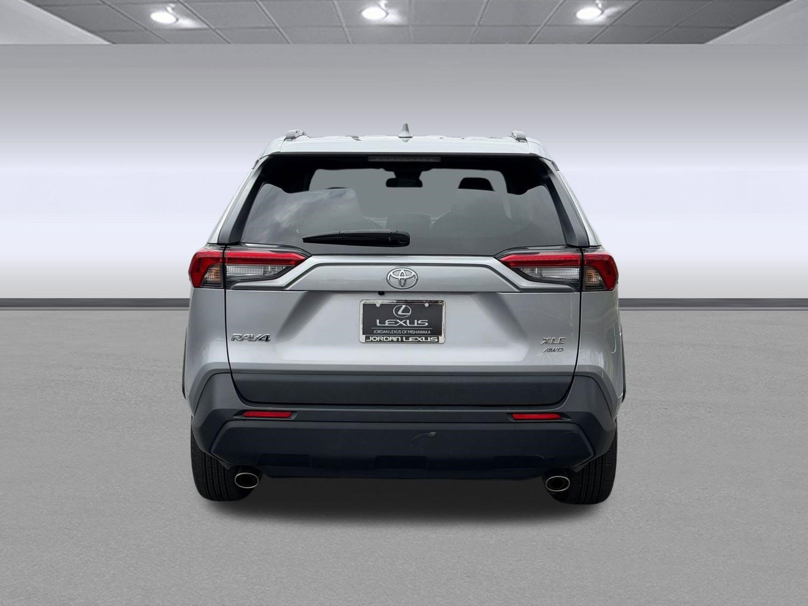 Used 2023 Toyota RAV4 XLE image 9