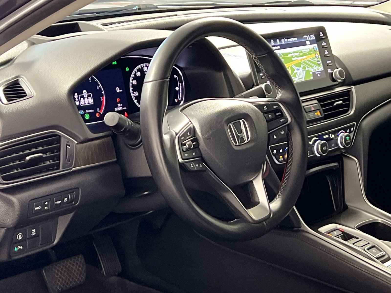Used 2021 Honda Accord Touring image 16