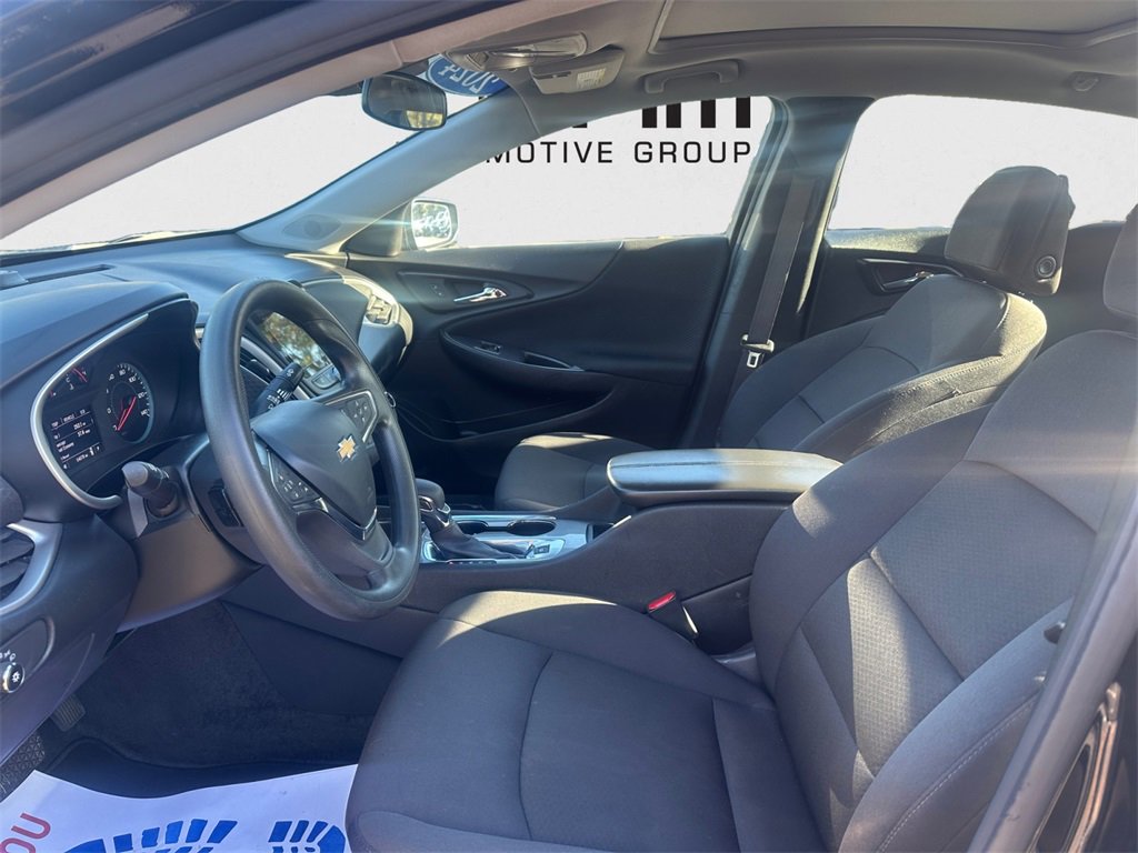 Used 2024 Chevrolet Malibu LT image 25