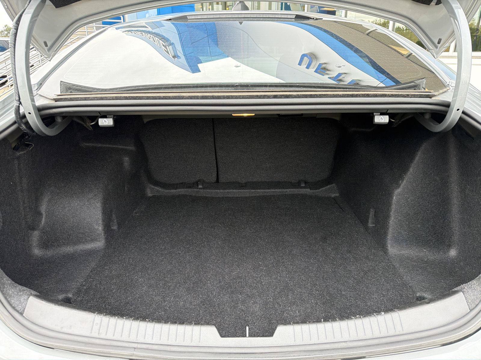 Used 2025 Chevrolet Malibu LS FWD image 33