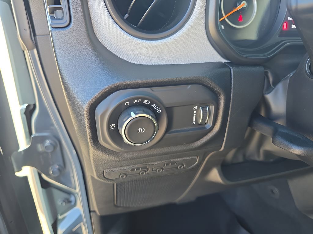 Used 2024 Jeep Wrangler Willys image 16