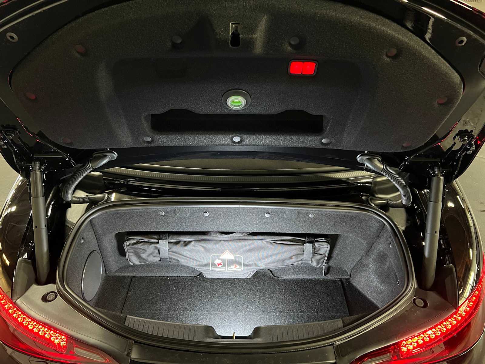 New 2025 Mercedes-Benz SL 63 AMG S e Performance 4MATIC image 16