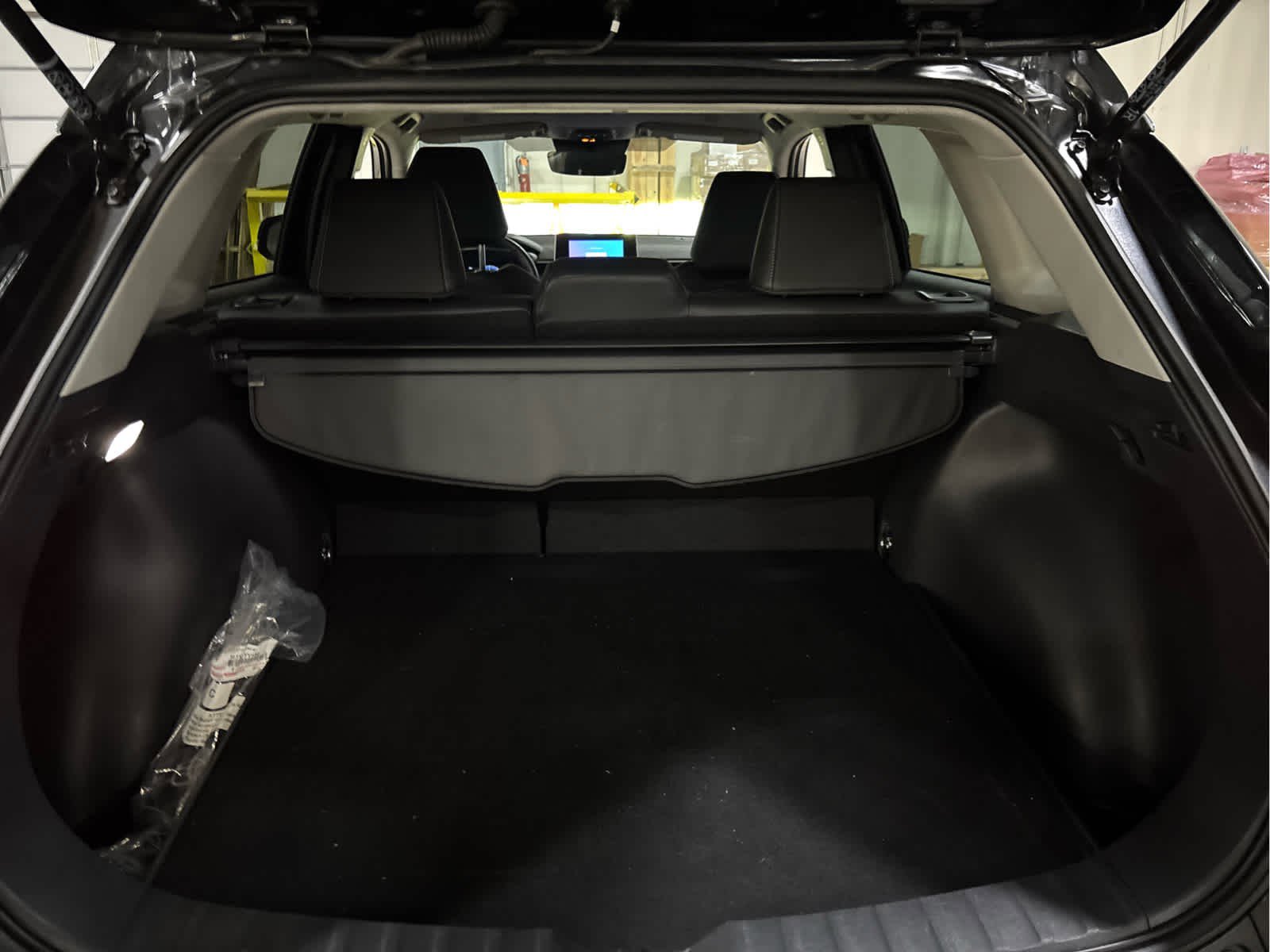 Used 2025 Toyota Corolla Cross XLE AWD/4WD image 7
