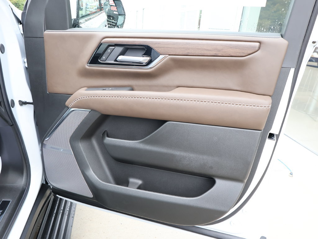 New 2026 GMC Yukon XL Denali Ultimate w/ LPO, Floor Liner Package AWD/4WD image 44
