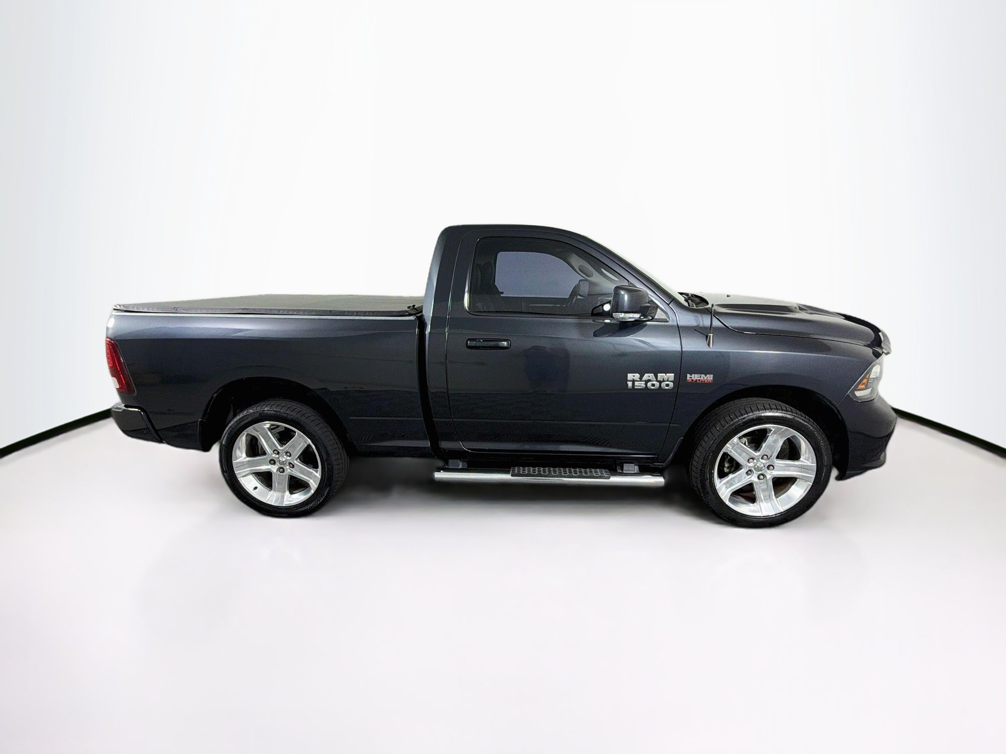Used 2017 RAM 1500 Sport RWD image 10