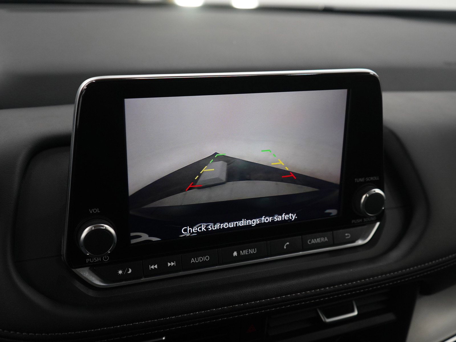 Used 2025 Nissan Rogue SV image 22