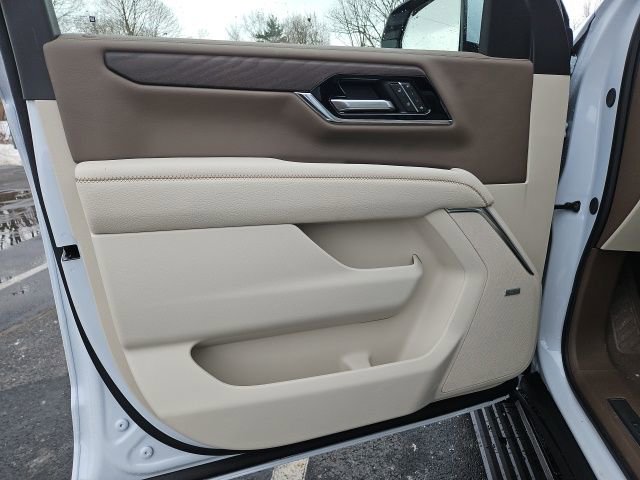 New 2026 GMC Yukon XL Denali w/ Denali Reserve Package image 10