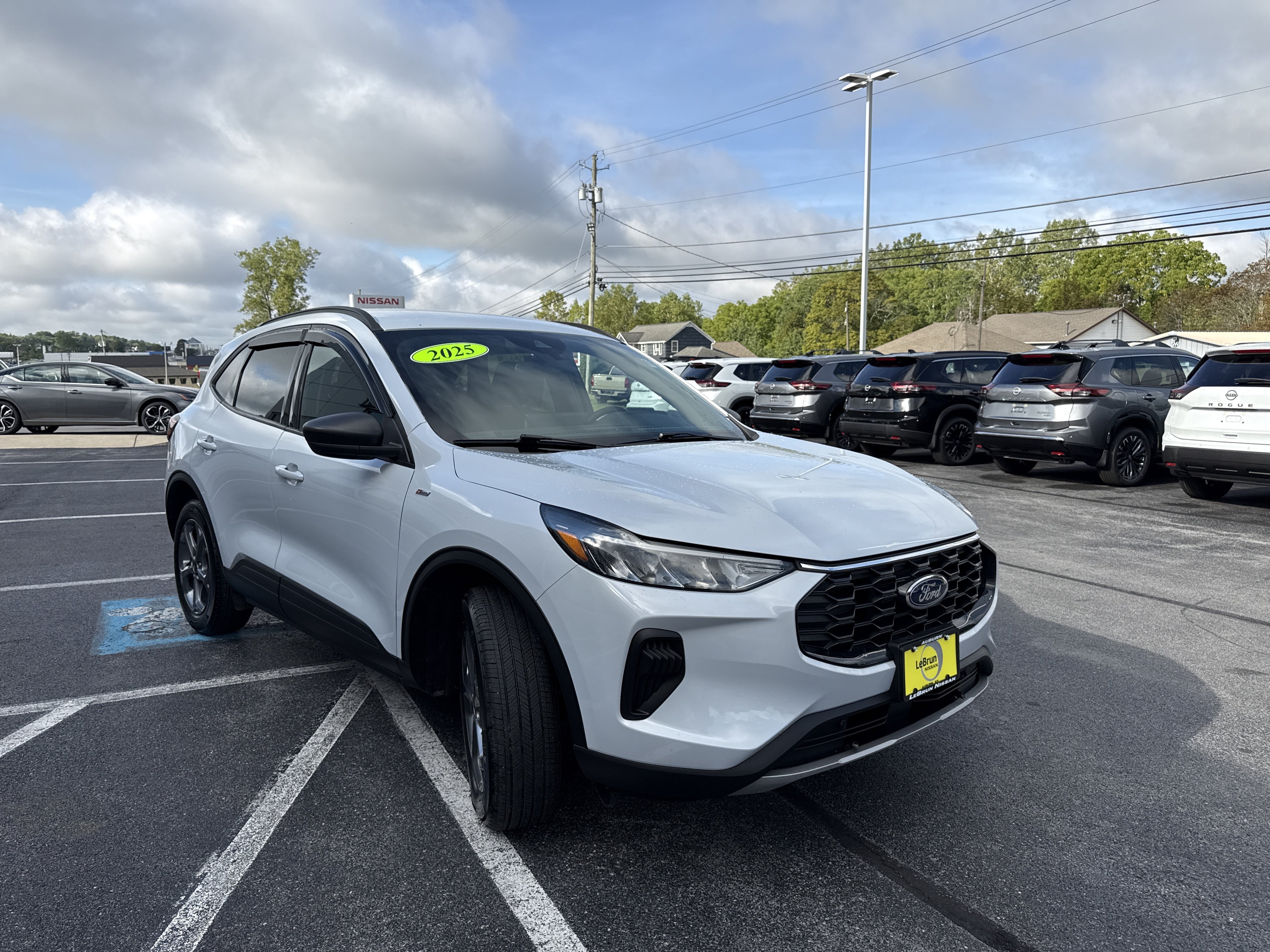 Used 2025 Ford Escape ST-Line w/ Tech Pack #1 AWD/4WD image 16