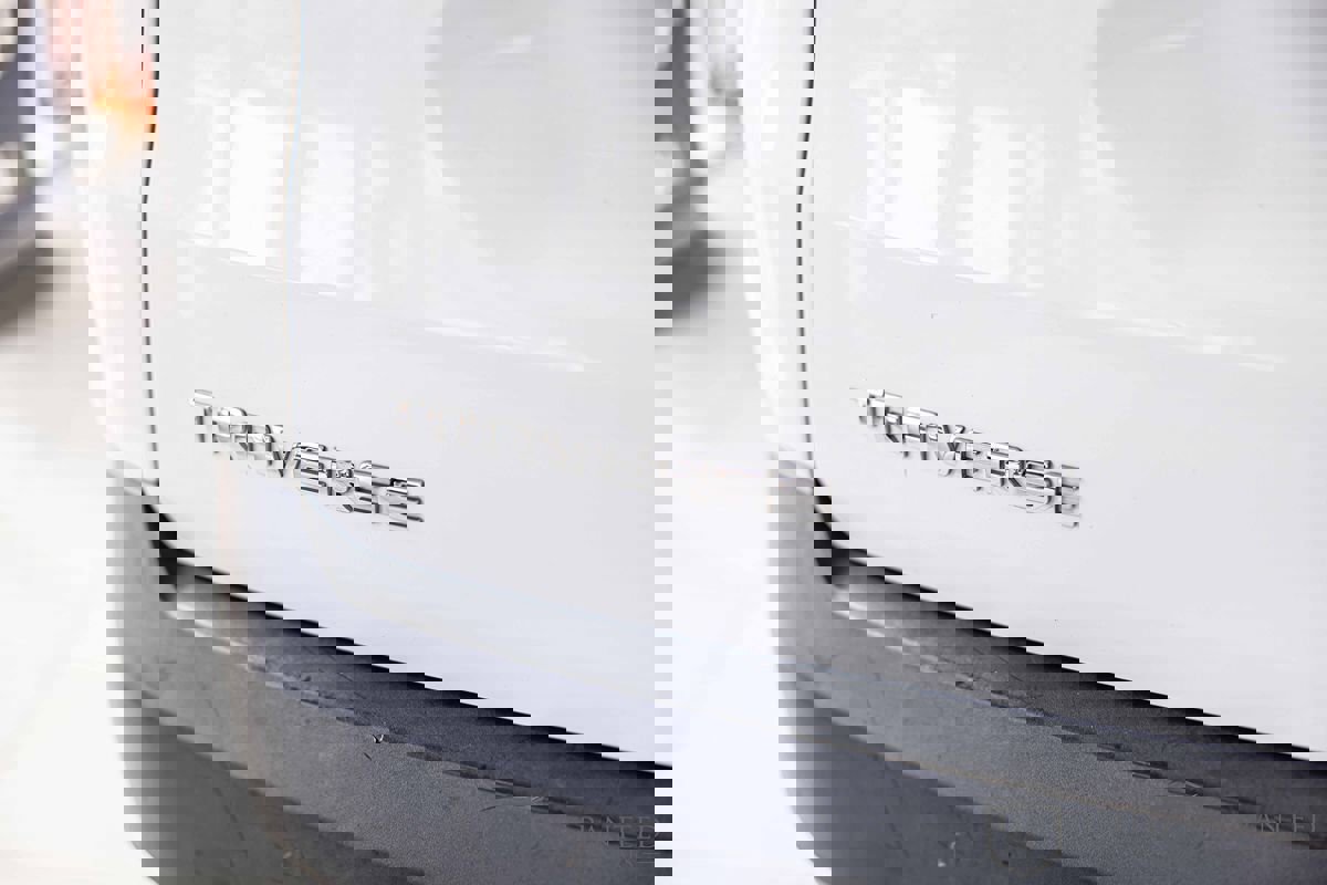 Used 2020 Chevrolet Traverse LT image 15