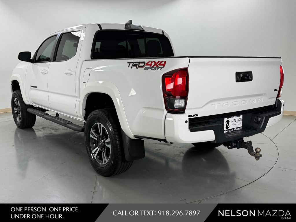 Used 2018 Toyota Tacoma TRD Sport w/ Technology Package AWD/4WD image 8