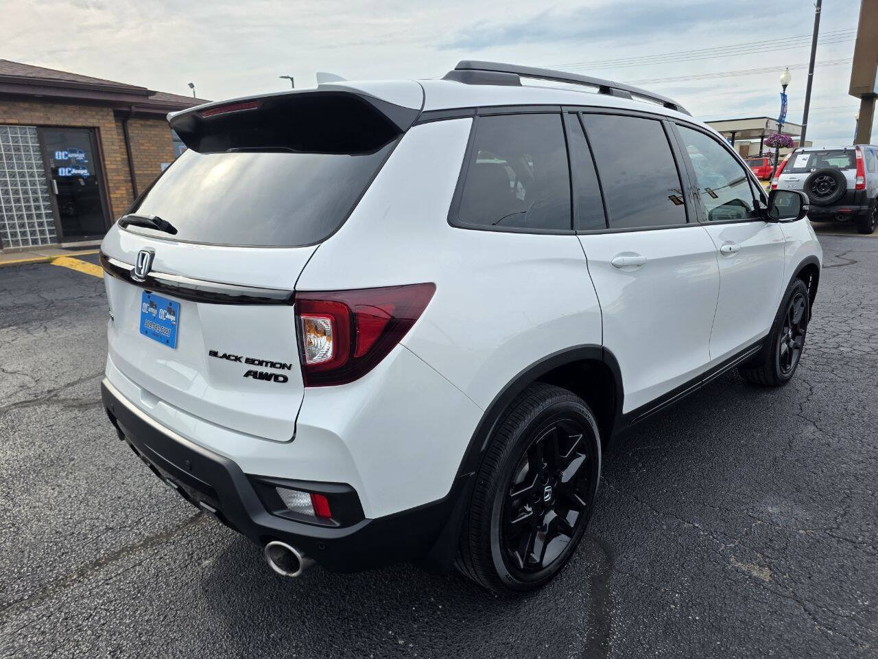 Used 2025 Honda Passport Black Edition image 6