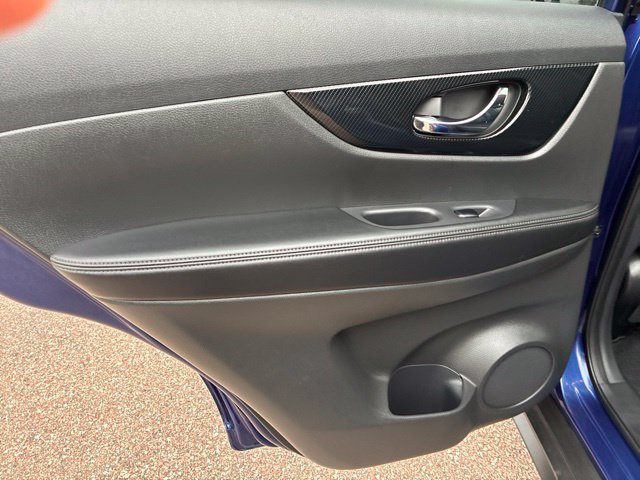 Used 2017 Nissan Rogue SL w/ SL Premium Package AWD/4WD image 21
