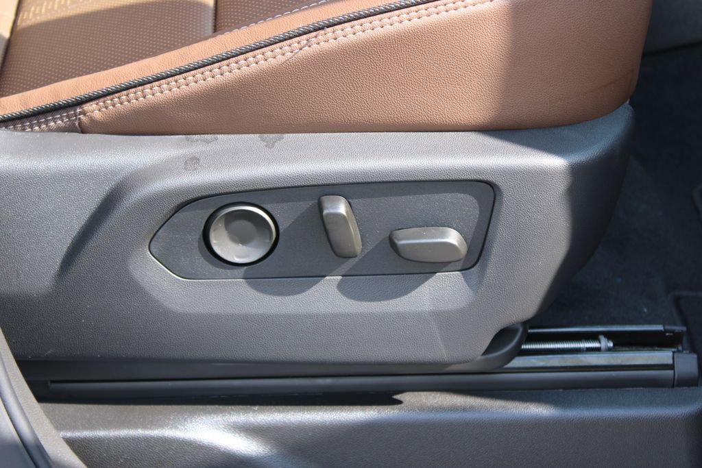 New 2026 Chevrolet Suburban High Country image 31