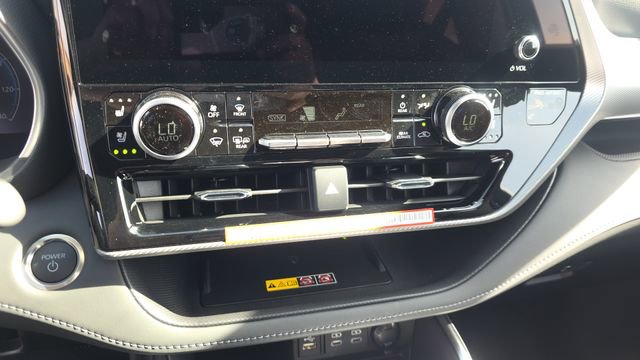 New 2026 Toyota Highlander Platinum AWD/4WD image 22