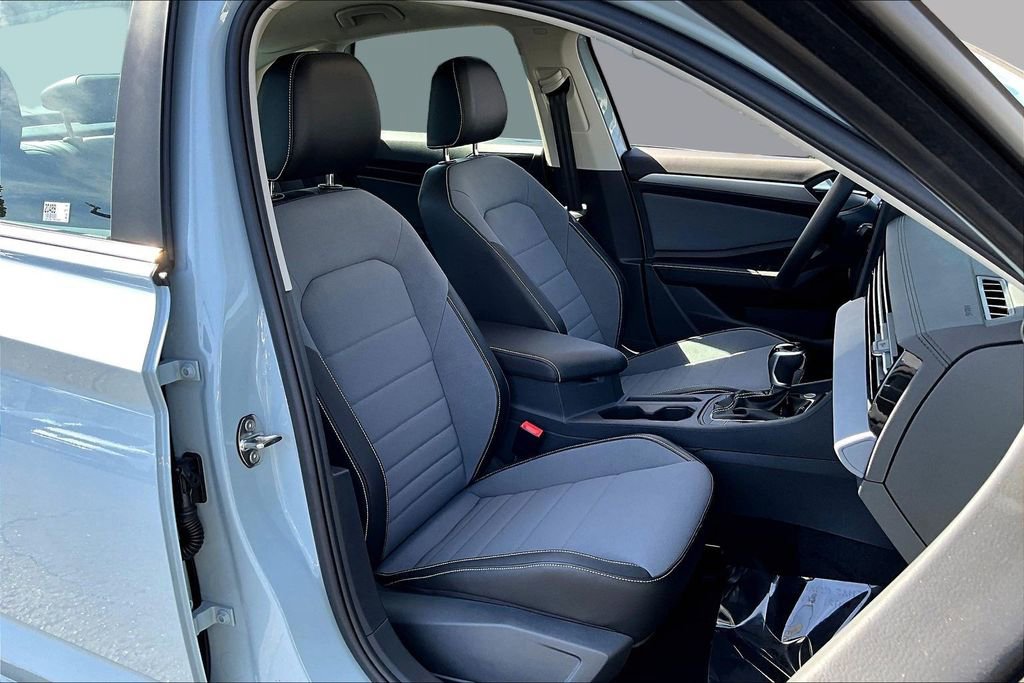 New 2026 Volkswagen Jetta SE image 27