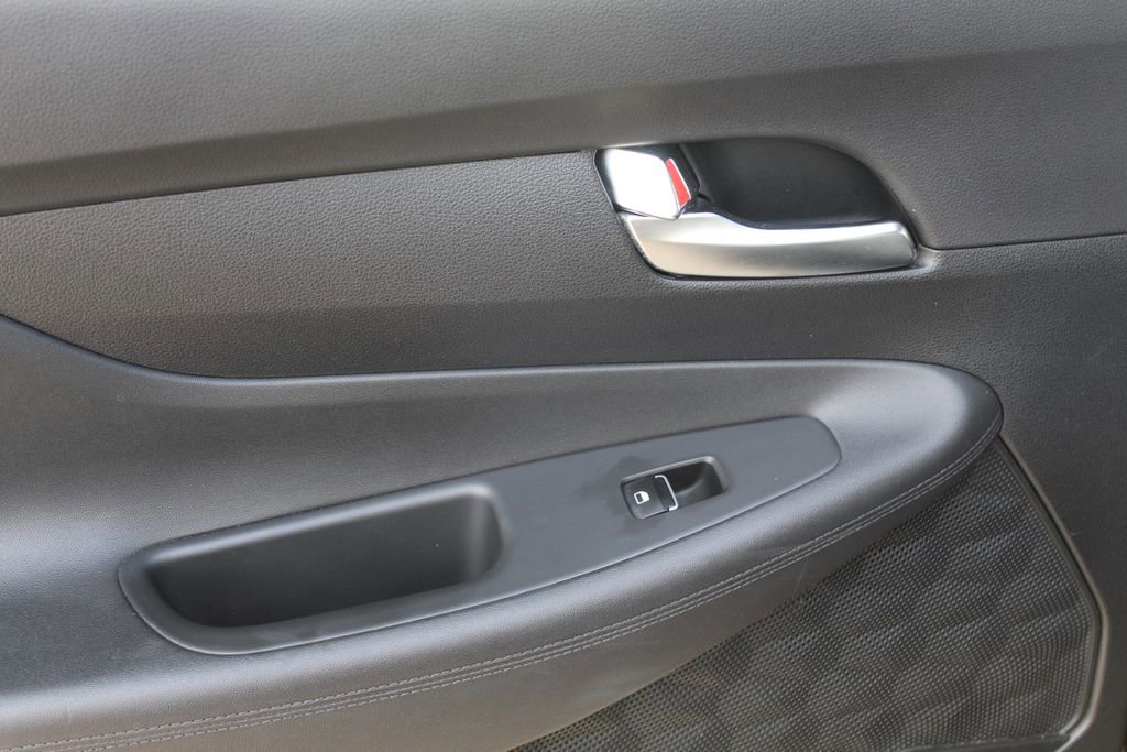 Used 2023 Hyundai Santa Fe SEL Convenience image 19