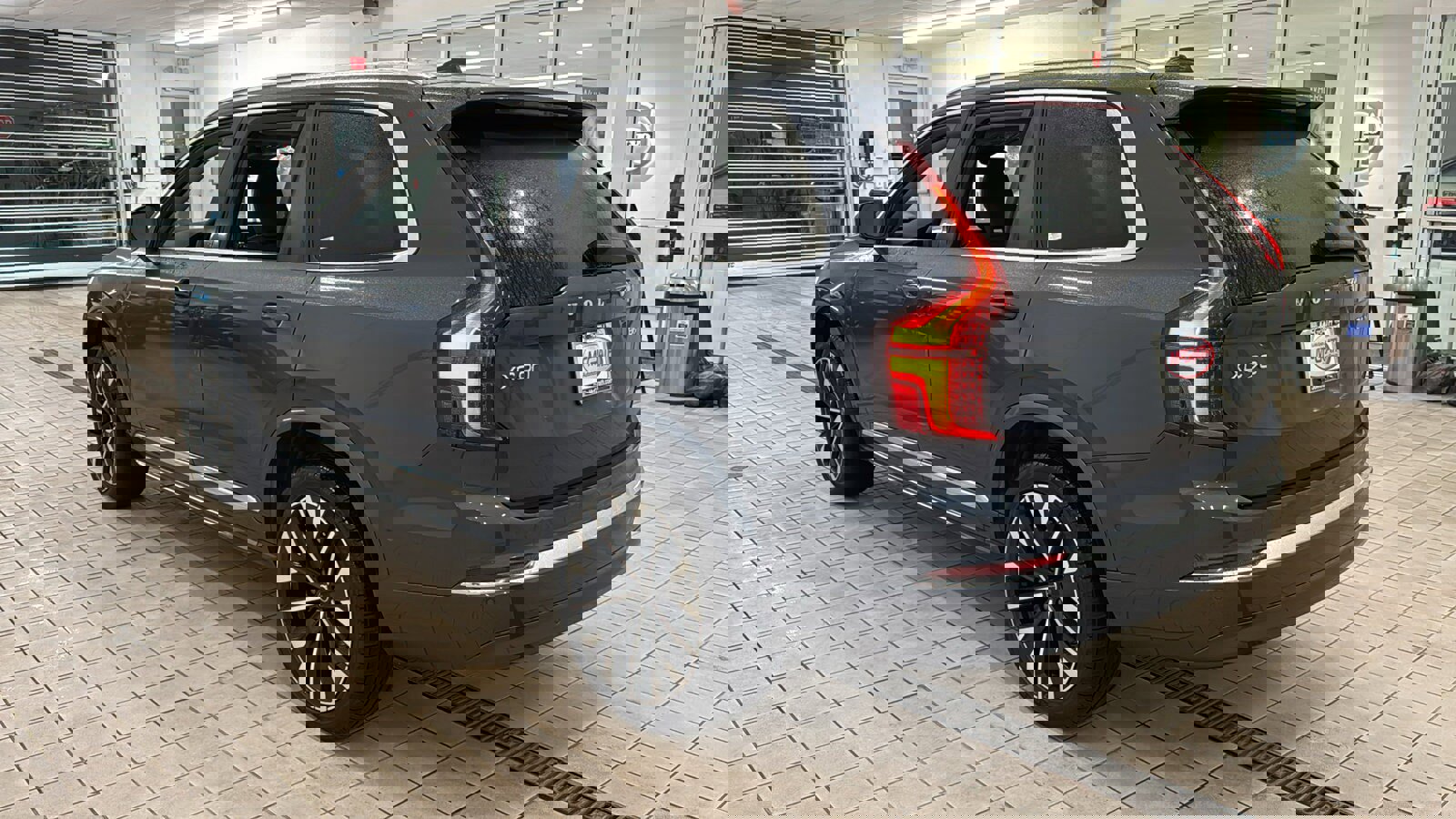 New 2026 Volvo XC90 B6 Plus image 7