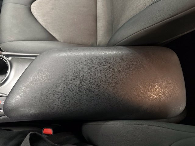 Used 2020 Toyota Camry LE FWD image 18