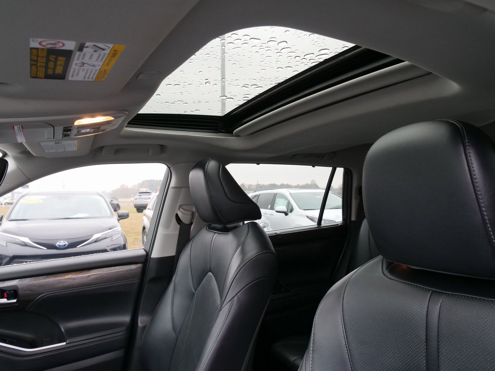 Used 2023 Toyota Highlander Limited image 33